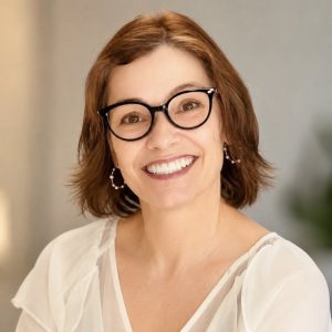 Karina Forrest Perkins Headshot