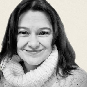 Karina Forrest Perkins Headshot