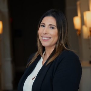 Stephanie Pepper Headshot