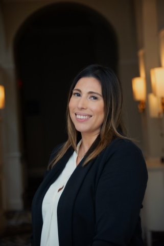 Stephanie Pepper Headshot